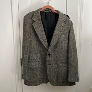 Harris Tweed 42 Short herringbone sport coat